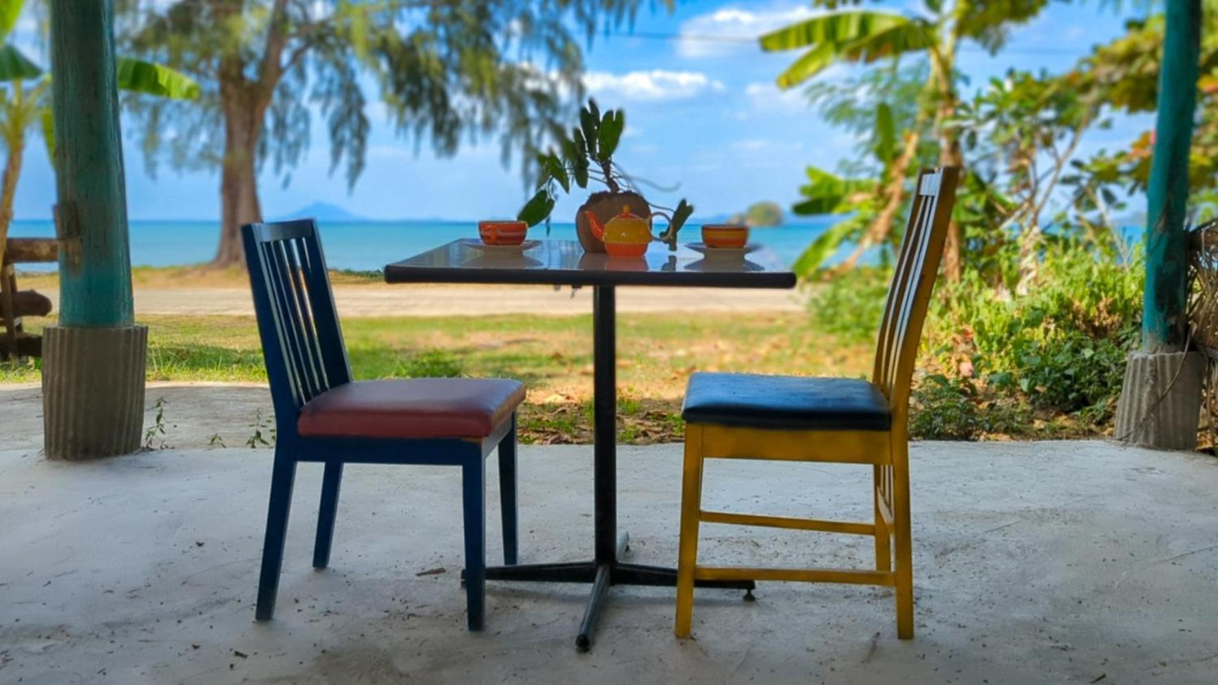 Neverland Beach Village Bungalows Ko Lanta Exterior foto