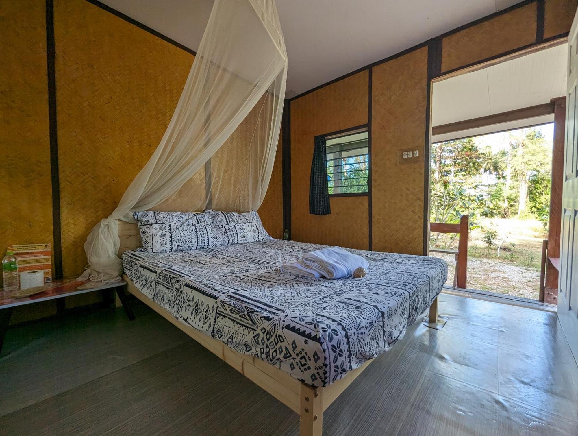 Neverland Beach Village Bungalows Ko Lanta Exterior foto