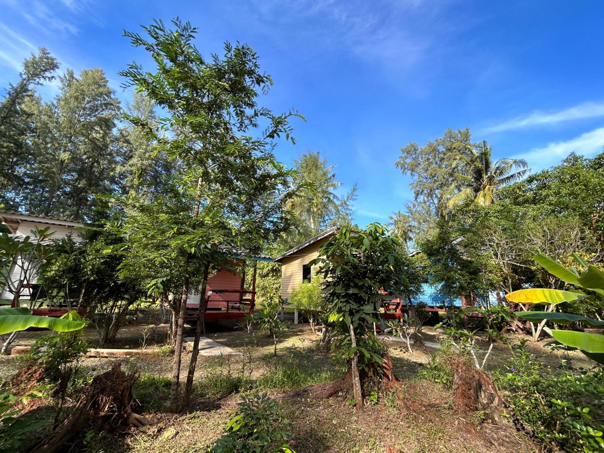 Neverland Beach Village Bungalows Ko Lanta Exterior foto