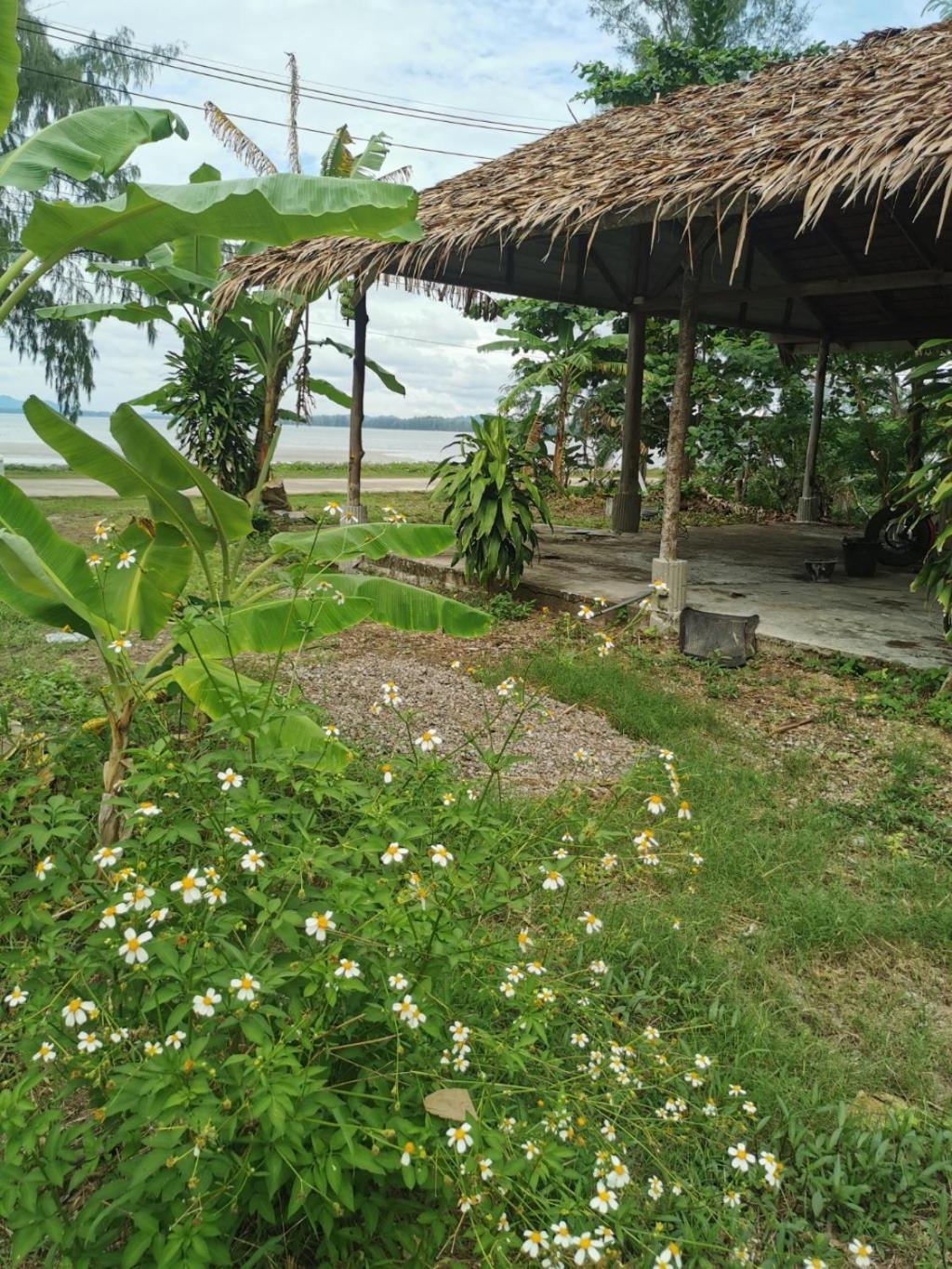 Neverland Beach Village Bungalows Ko Lanta Exterior foto